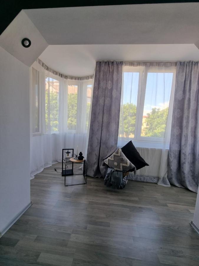 Clau Home Hunedoara Extérieur photo